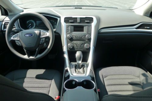 2014 Ford Fusion 2.5L SE with low miles, NO RESERVE!!, image 15