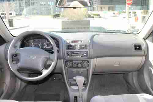 2001 Toyota Corolla CE Sedan 4-Door 1.8L LOW MILES (77k), image 4