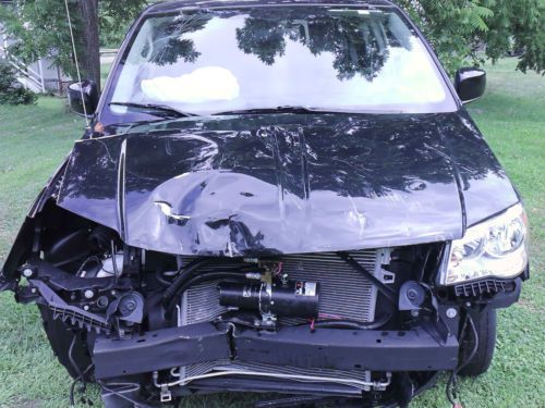 BRAUNABILITY HANDICAP CONTROL 2012 DODGE CARAVAN CREW 357 MILES WRECKED SALVAGE, US $14,500.00, image 2