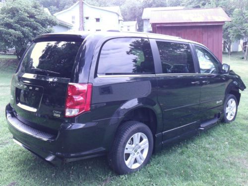 BRAUNABILITY HANDICAP CONTROL 2012 DODGE CARAVAN CREW 357 MILES WRECKED SALVAGE, US $14,500.00, image 5