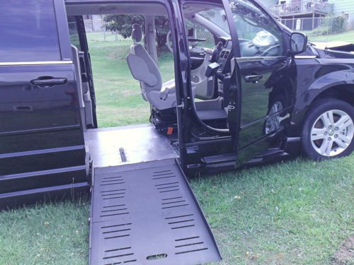 BRAUNABILITY HANDICAP CONTROL 2012 DODGE CARAVAN CREW 357 MILES WRECKED SALVAGE, US $14,500.00, image 11