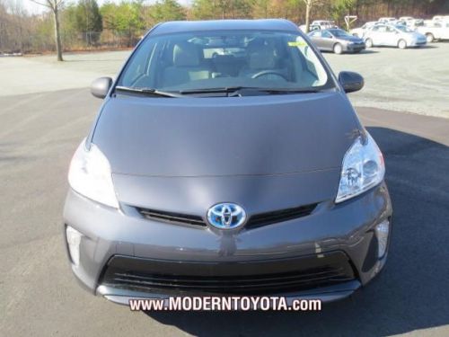 2014 toyota prius three