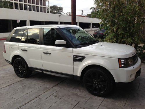 2011 land rover range rover hse - excellent - white w/ black interior - warranty