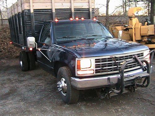 1991 chevy 3500 stake body low reserve