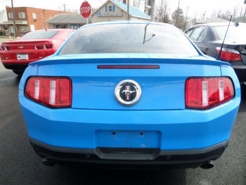 2012 ford mustang v6