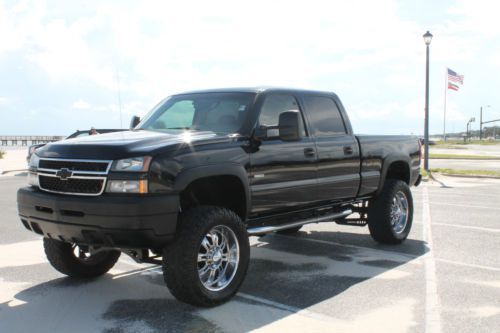 06 chevy 2500 duramax 6in lift 22s and 37s extremely clean must sell no reserve!