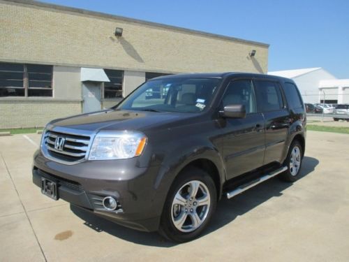 Call greg 888-696-0646 ex-l heated seats dvd 3rd row sunroof nice!