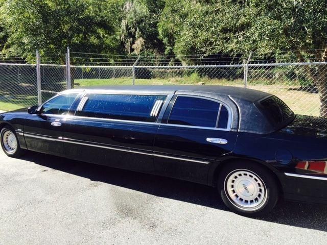 1999 - lincoln town car