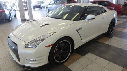 2014 new nissan gt-r black edition we finance call for details harr motors