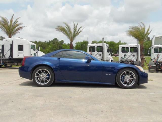 Cadillac: xlr base convertible 2-door