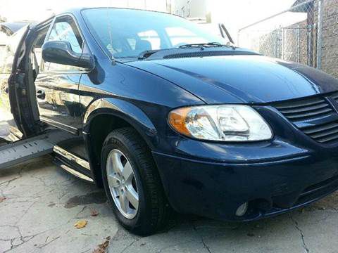 2005 dodge grand caravan sxt 