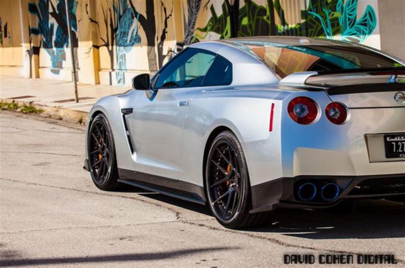 2010 nissan gt-r premium