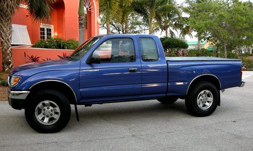Toyota tacoma 4x4 extended cab 5 speed 2.7l 4 cyl 39k actual miles! rare find!