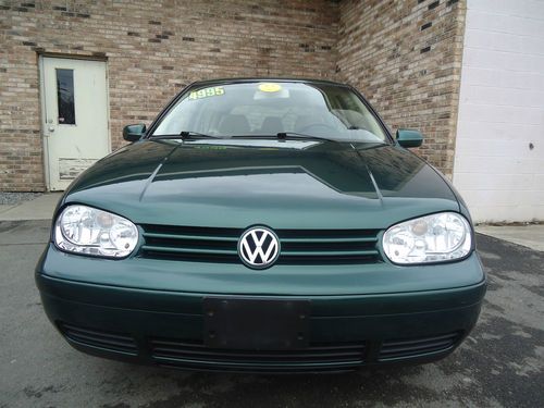 2000 vw golf 2-door 5sp very clean!!!