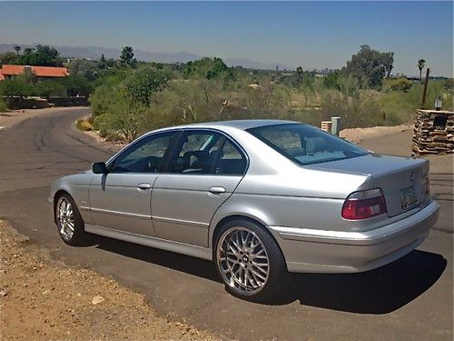 2002 bmw 525i base sedan 4-door 2.5l