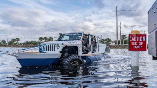 2023 s. s. apocalypse boat truck amphibious jeep gladiator - on land / on sea