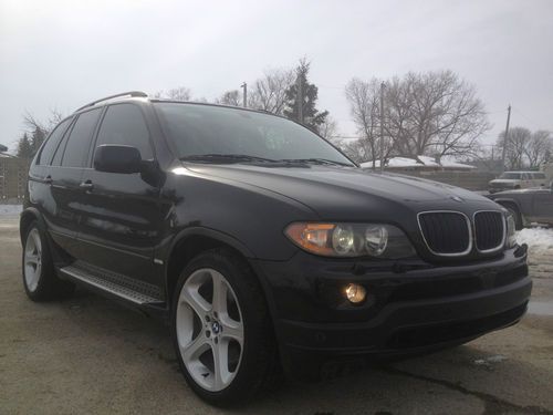 Bmw x5 4.8is blk on blk, mint shape