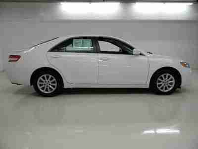 2.5L CD 4 wheel disc brakes ABS brakes AM/FM radio Air conditioning Knee airbag, image 2