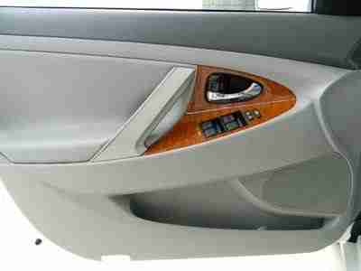 2.5L CD 4 wheel disc brakes ABS brakes AM/FM radio Air conditioning Knee airbag, image 8