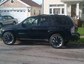Chevrolet trailblazer*2002* runs good + bonus 4 tires/22"rims ($2500 value)