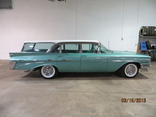 1959 pontiac bonneville safari station wagon