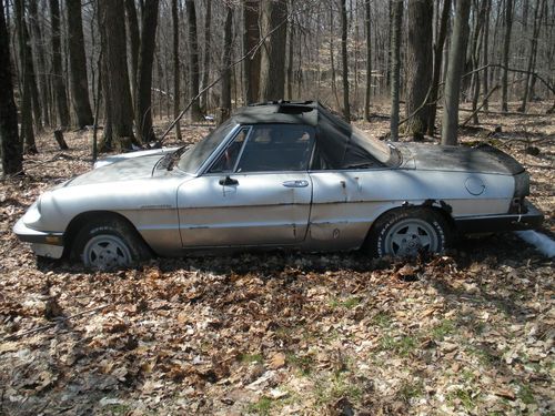 1986 alfa romeo spider. good parts car or to restore