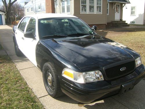 2009 ford crown victoria police interceptor 84,000 miles  very clean