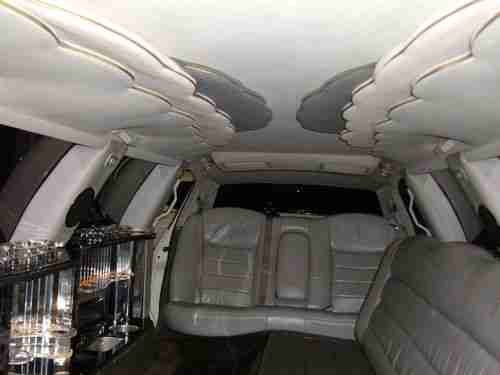 1999 Lincoln Town Tuxedo Limousine 4-Door 4.6L, image 7