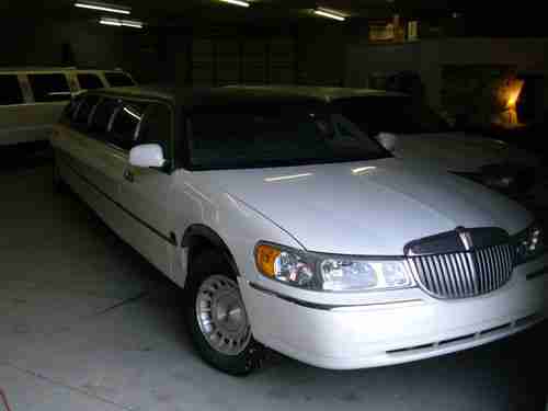 1999 Lincoln Town Tuxedo Limousine 4-Door 4.6L, image 11