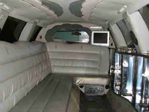 1999 Lincoln Town Tuxedo Limousine 4-Door 4.6L, image 13