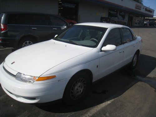 Saturn ls1 sedan white 2000 with remote start l-series 2.2l engine needs rebuilt