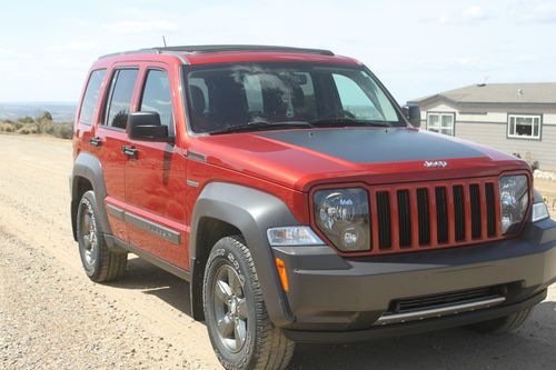 2010 jeep liberty renegade with sky slider