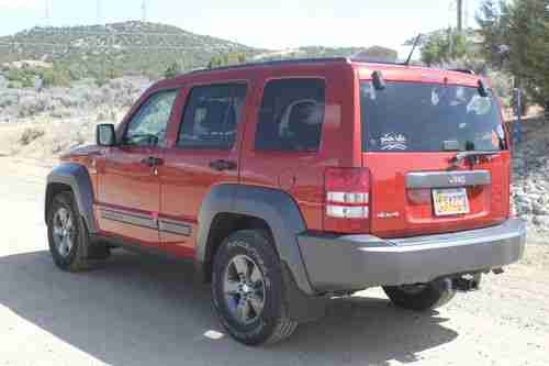 2010 Jeep Liberty Renegade with Sky Slider, image 2