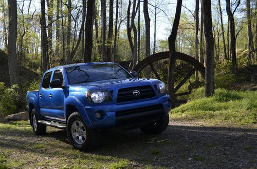 2005 toyota tacoma pre runner crew cab pickup 4-door 4.0l v6