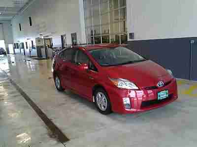 Economical Gas Milage Certified Low miles Hatchback, image 3