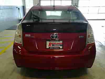 Economical Gas Milage Certified Low miles Hatchback, image 5