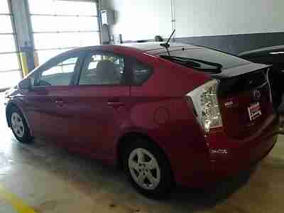 Economical Gas Milage Certified Low miles Hatchback, image 6