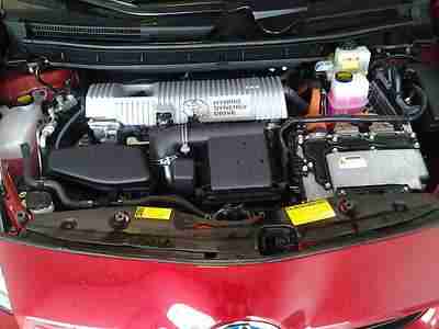 Economical Gas Milage Certified Low miles Hatchback, image 7