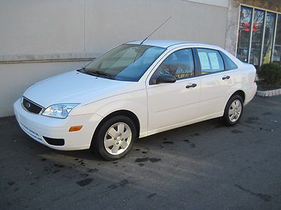 2007 ford focus zx4 loaded leather warranty gas saver we finance cd player nice