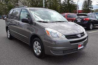 2004 gray le 89k miles one owner minivan power door 7 passenger van we finance