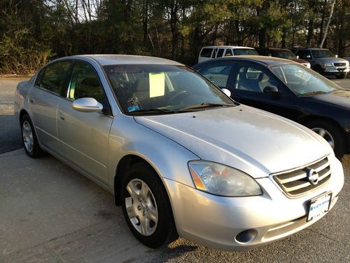 2004 nissan altima s sedan 4-door 2.5l