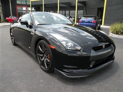 2010 nissan gt-r coupe black/black   navigation  clean  **export ok  *fl