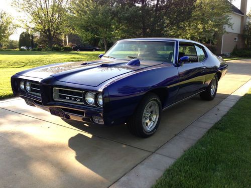 1969 pontiac gto, phs doc., factory 4 spd. air, 455 cid, frame off restoration.