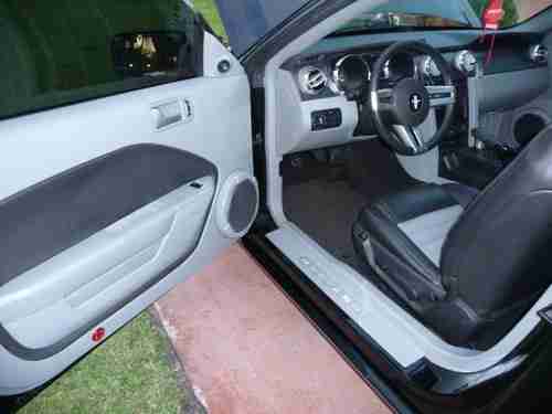 2007 Ford Mustang GT Coupe 2-Door 4.6L, image 10