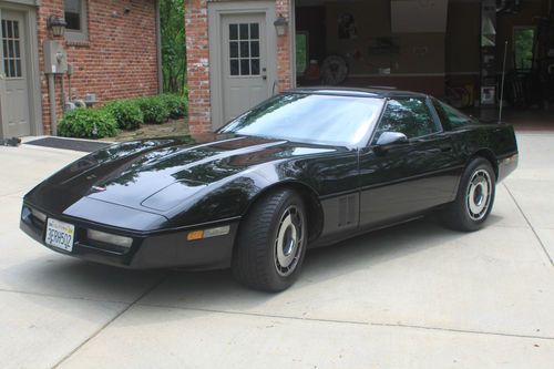 1985 chevrolet corvette base hatchback 2-door 5.7l-black-engine overhaulled