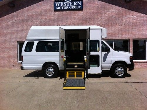 2008 ford e350 wheelchair van handicap ada compliant paratransit