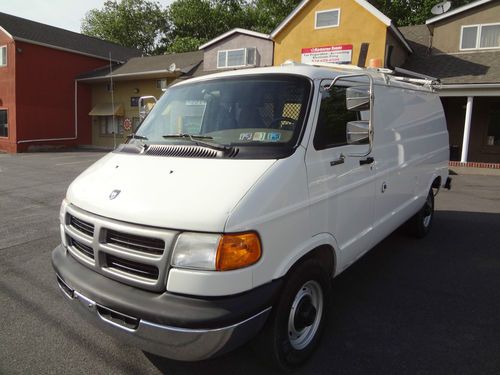 2003 3/4 dodge cargo,low miles, no rust cold a/c, no reserve, nice nice nice