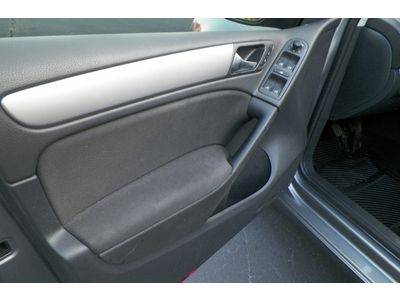 VW GOLF TDI 1 OWNER GEOGIA OWNED STILL UNDER WARRANTY ONLY 21K MILES NO RESERVE, image 33