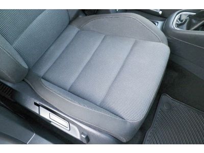 VW GOLF TDI 1 OWNER GEOGIA OWNED STILL UNDER WARRANTY ONLY 21K MILES NO RESERVE, image 40