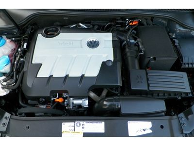 VW GOLF TDI 1 OWNER GEOGIA OWNED STILL UNDER WARRANTY ONLY 21K MILES NO RESERVE, image 90